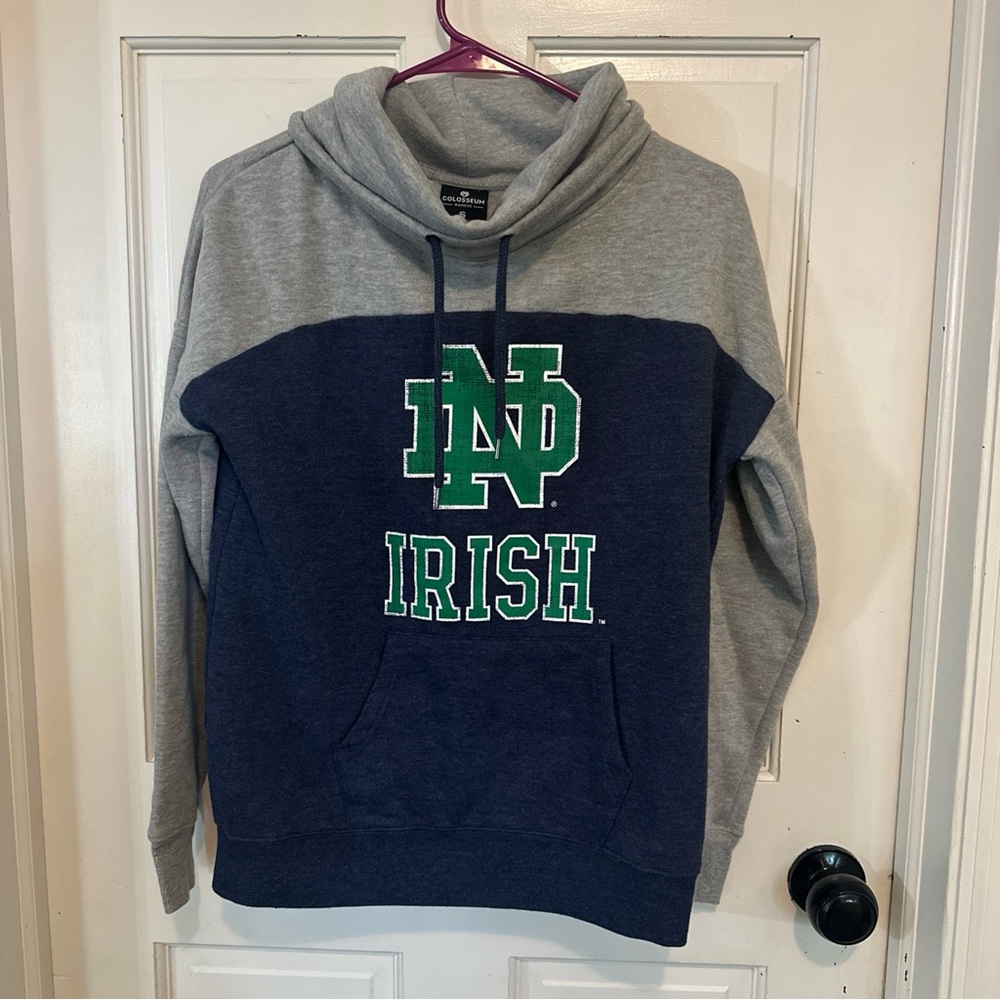 Colosseum Notre Dame‎ Sweatshirt Women’s Size Small Gray Blue Cowl Neck Hoodie